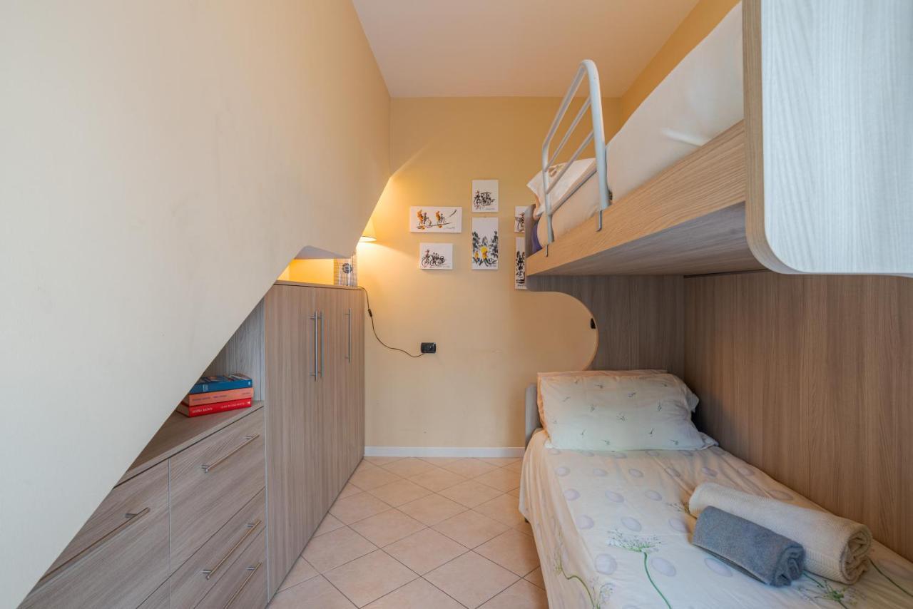 Lake Como Apartment With Balcony And Private Parking Ossuccio Exteriér fotografie